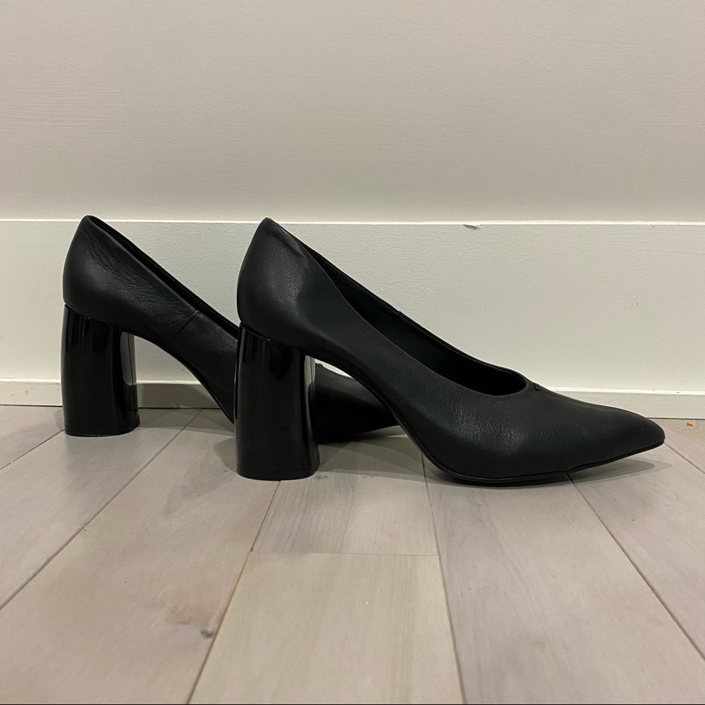 COPY - Brand new l’intervalle black leather pumps